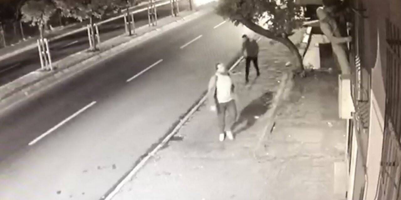 Sultangazi’de ‘Örümcek Adam’ gibi binaya tırmanan hırsızlara polisten suç üstü