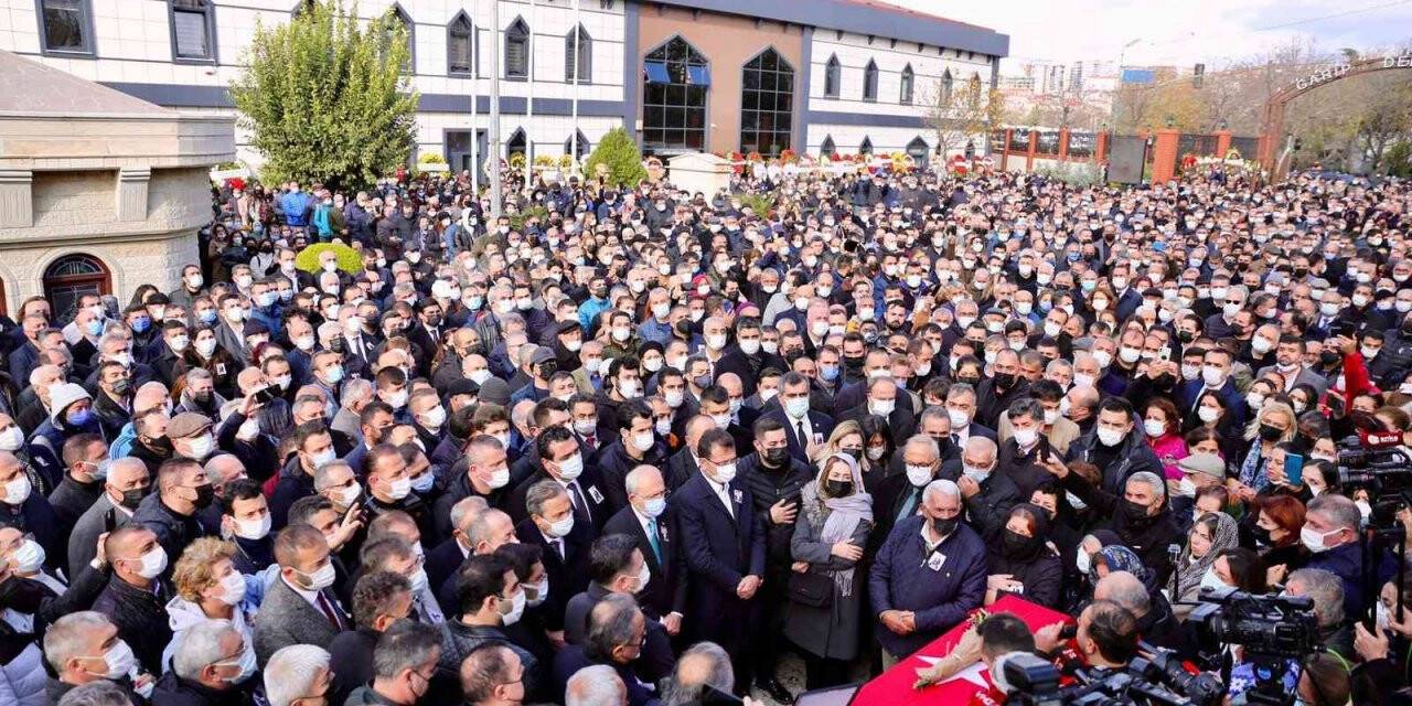 İmranlı Belediye Başkanı Murat Açıl son yolculuğuna uğurlandı