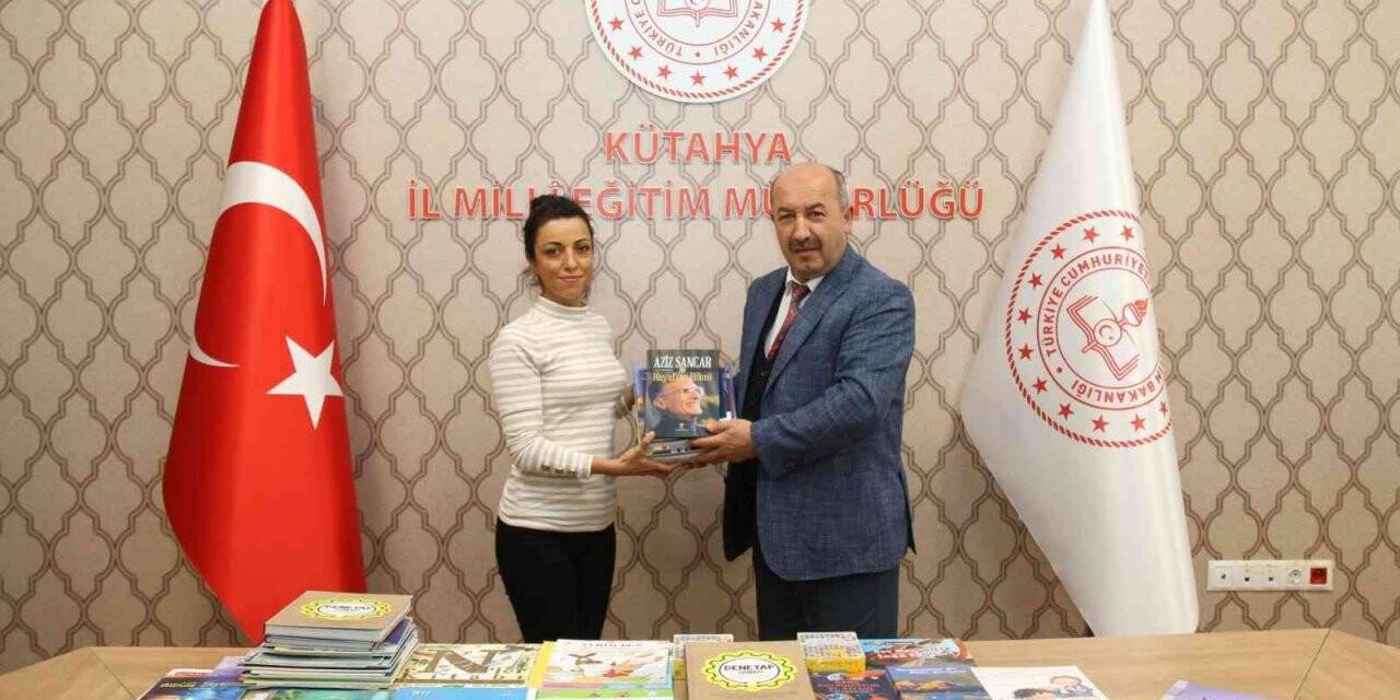 Kütahya’da okullara 13 bin 200 kitap dağıtıldı
