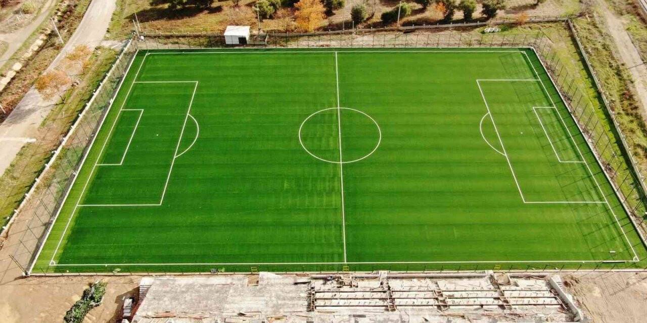 Manisa FİFA standartlarına uygun yeni bir futbol sahasına kavuşuyor