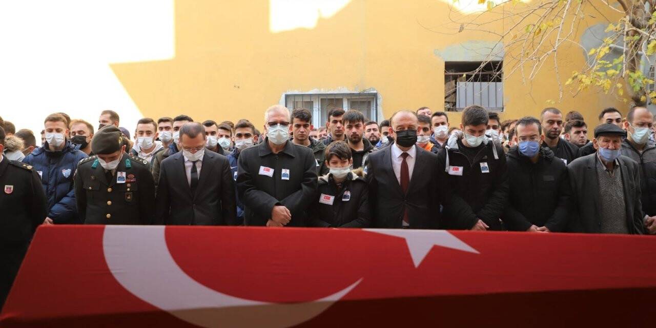 Genç astsubay toprağa verildi