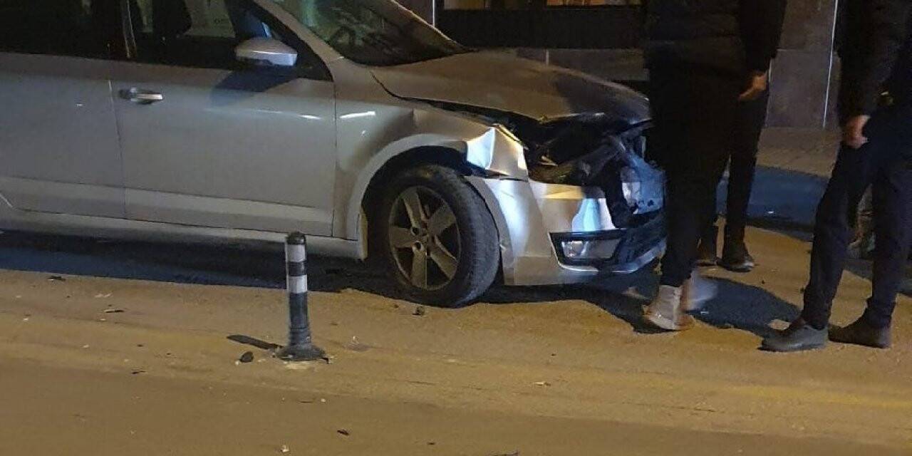 Kaza yapan otomobil iş yerine girdi: 1 yaralı