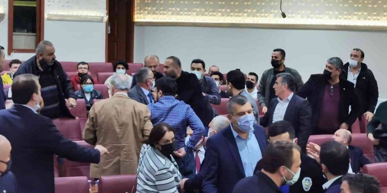 Yalova Belediyesinin CHP’li meclis üyelerine şok suçlama