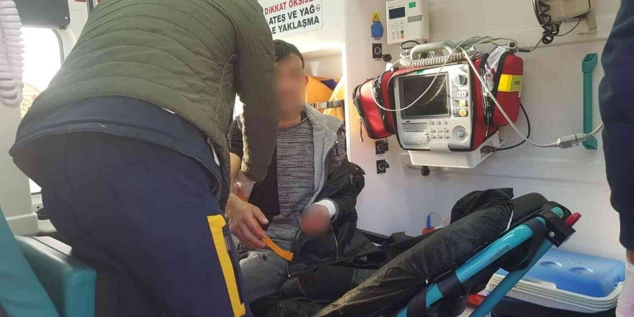 Kesici aletle kendisine zarar veren şahıs hastaneye kaldırıldı