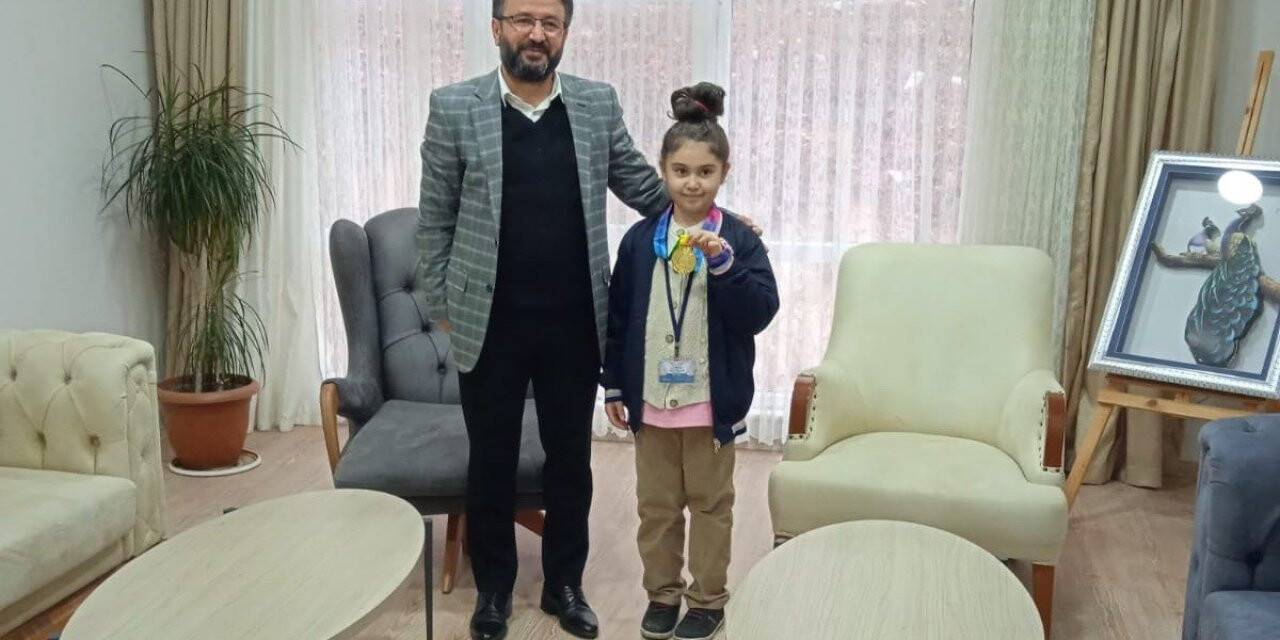 İkra Koleji öğrencisi birinci oldu