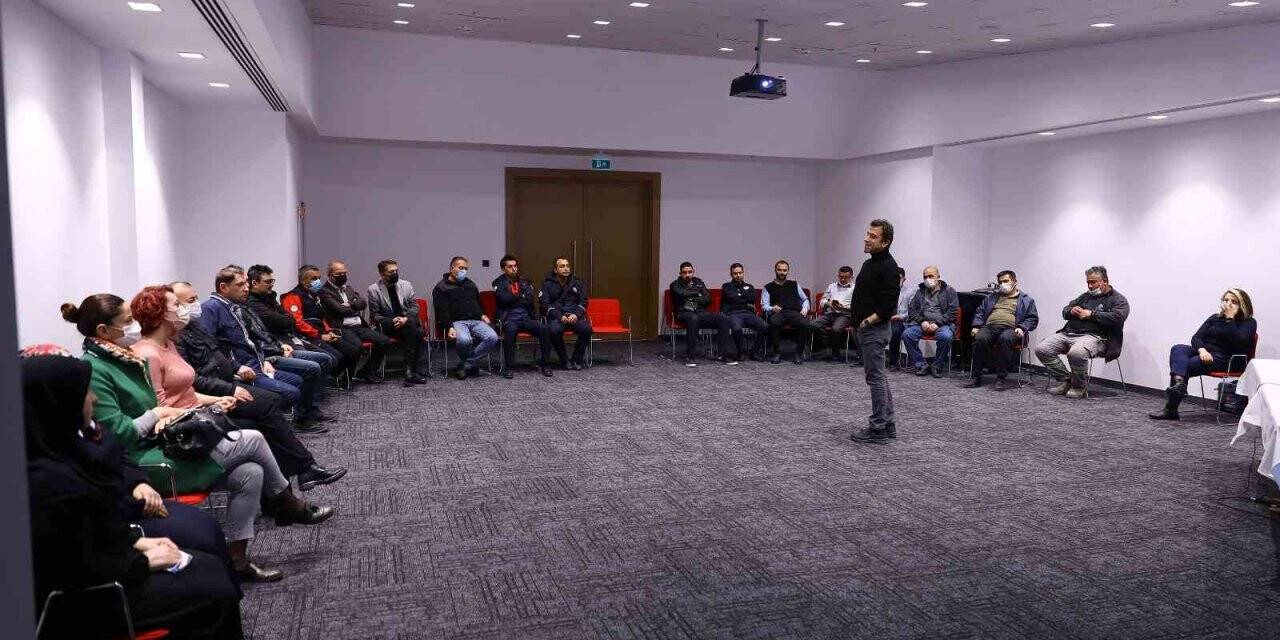 Büyükşehir personeline motivasyon eğitimi verildi