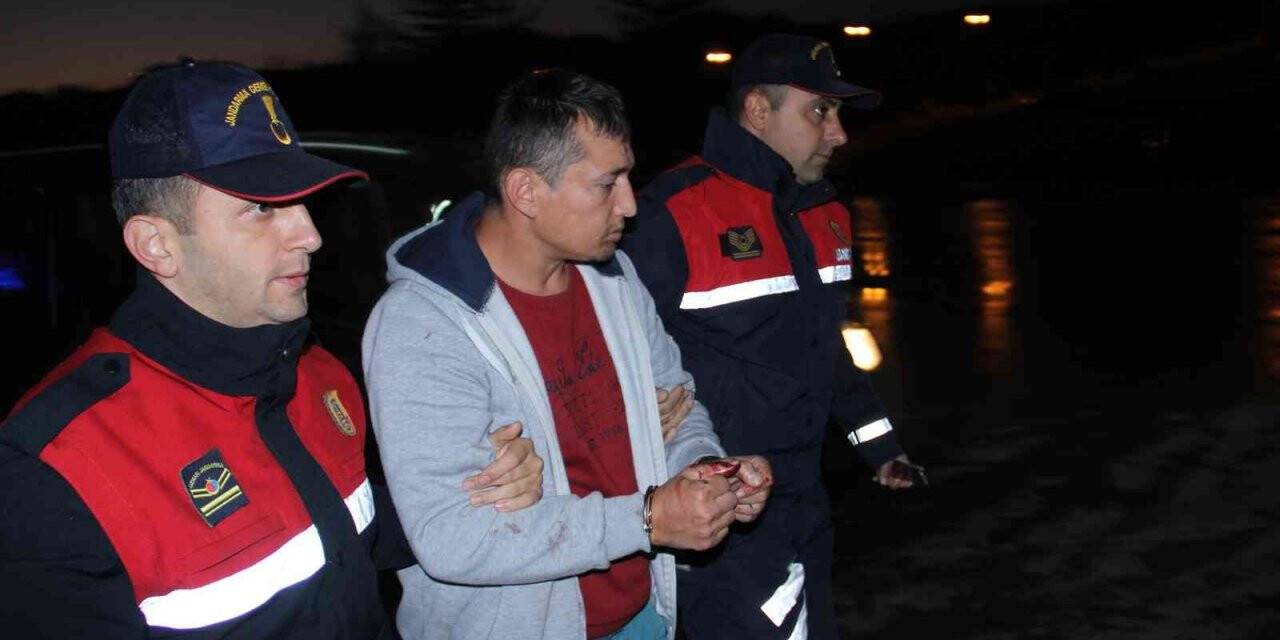 Babasını çok sayıda bıçak darbesiyle öldüren zanlıya 20 yıl hapis cezası