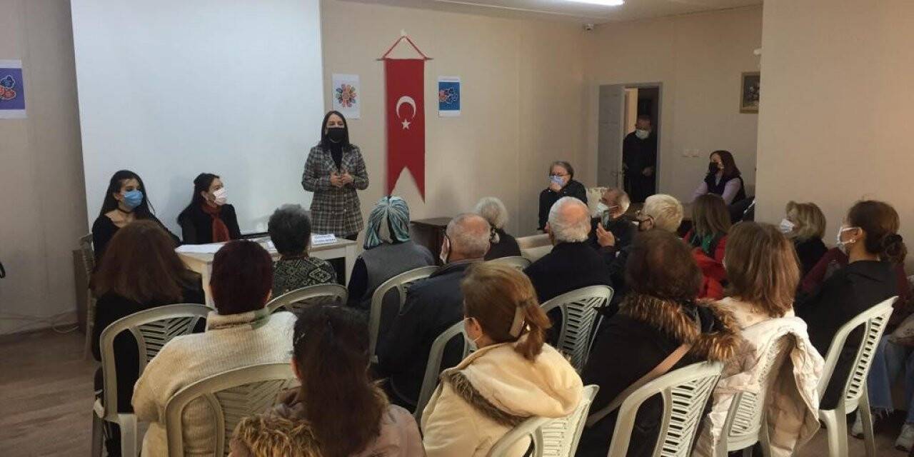 Maltepeli kadınlar için şiddetle mücadele semineri