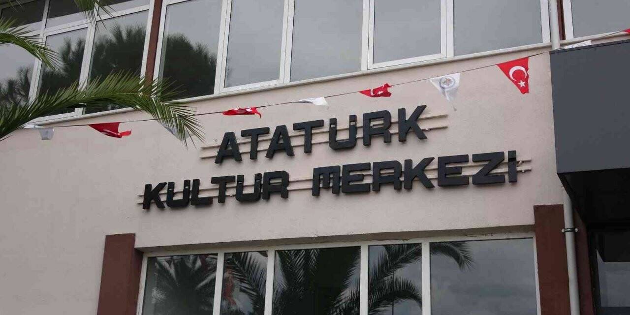 AKM yenilenen yüzüyle kapılarını açıyor