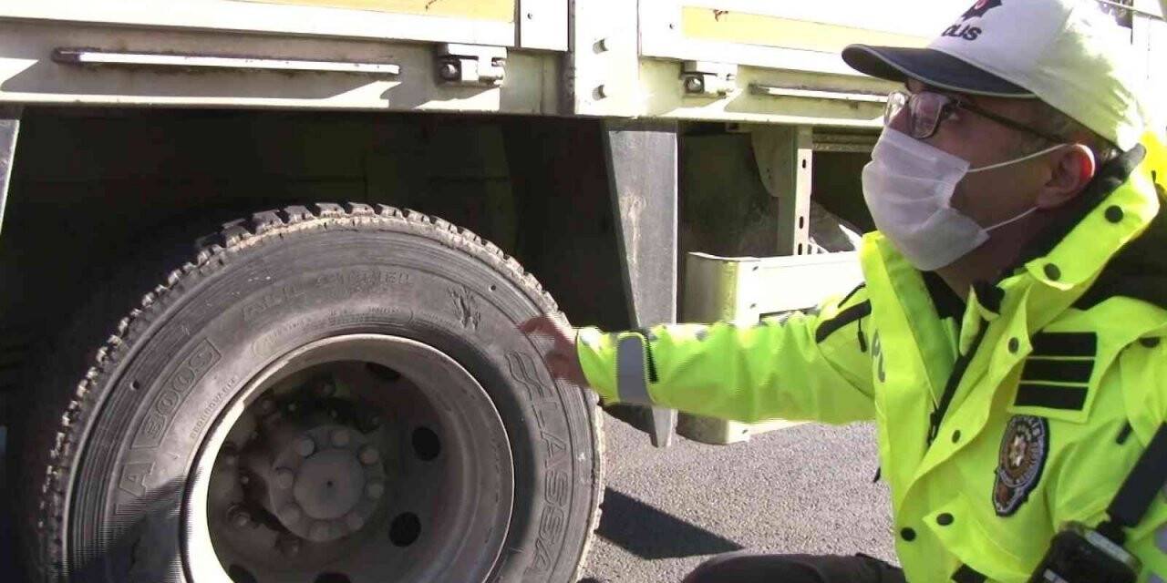 Avcılar gişelerde kış lastiği denetimi