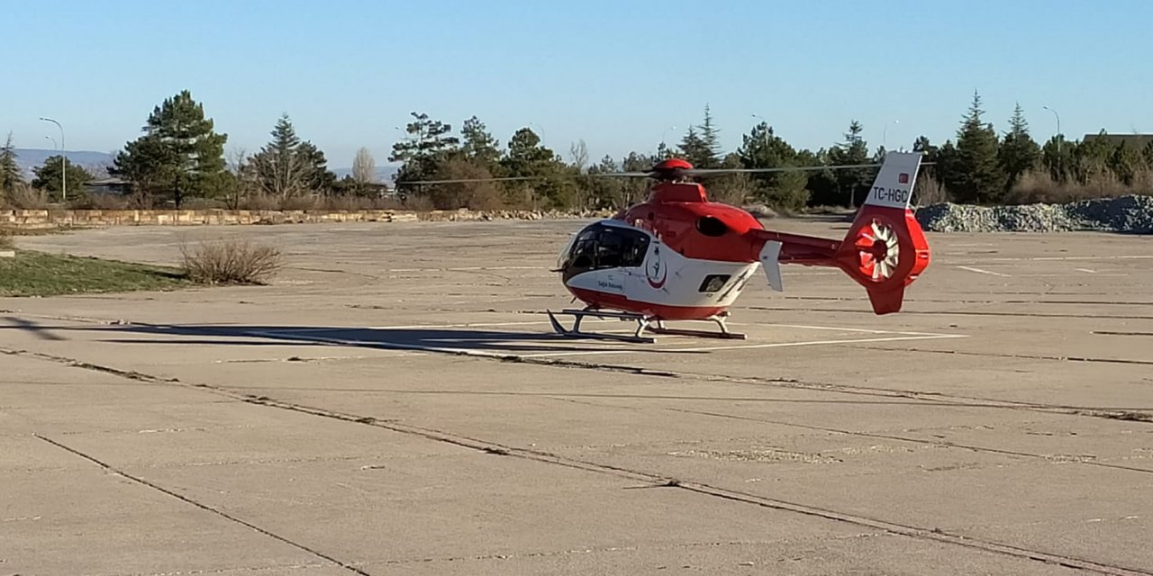 Ambulans helikopter kalp krizi geçiren hasta için havalandı