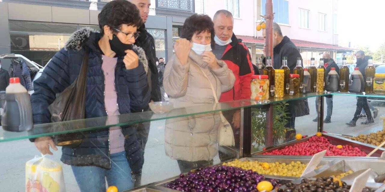 Bulgaristan vatandaşları sabahın ilk ışıklarında Edirne’ye akın etti