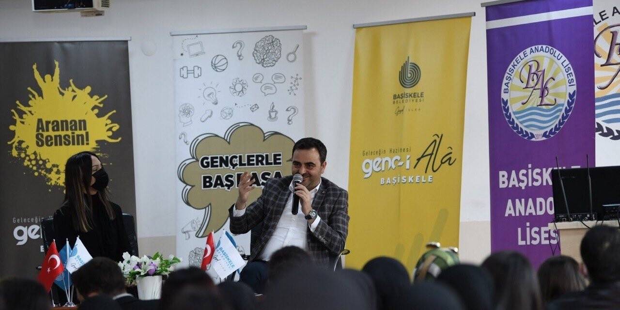 Başkan Özlü, öğrencilere tecrübelerini anlattı