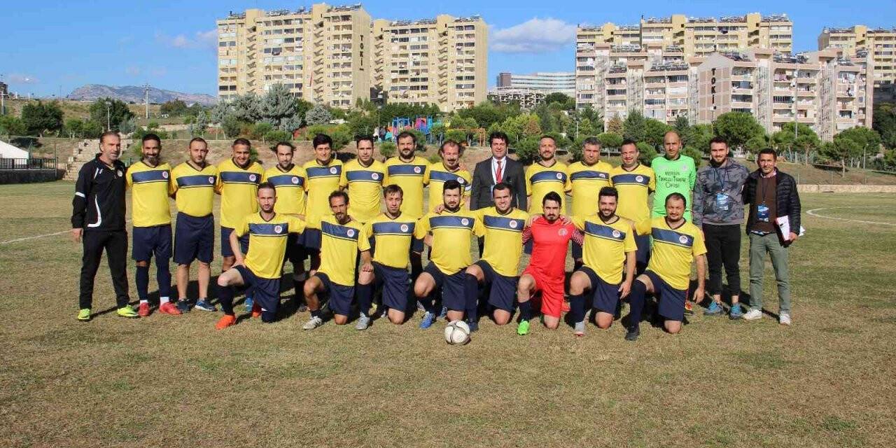 3 Ocak Kurtuluş Kupası Futbol Turnuvası başladı