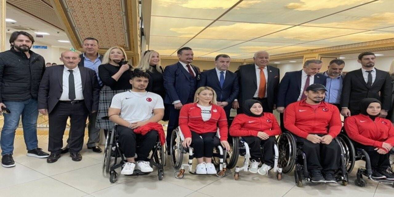 Bağcılar’da mankenler, ’Dünya Engelliler Günü’ nedeniyle podyuma çıktı