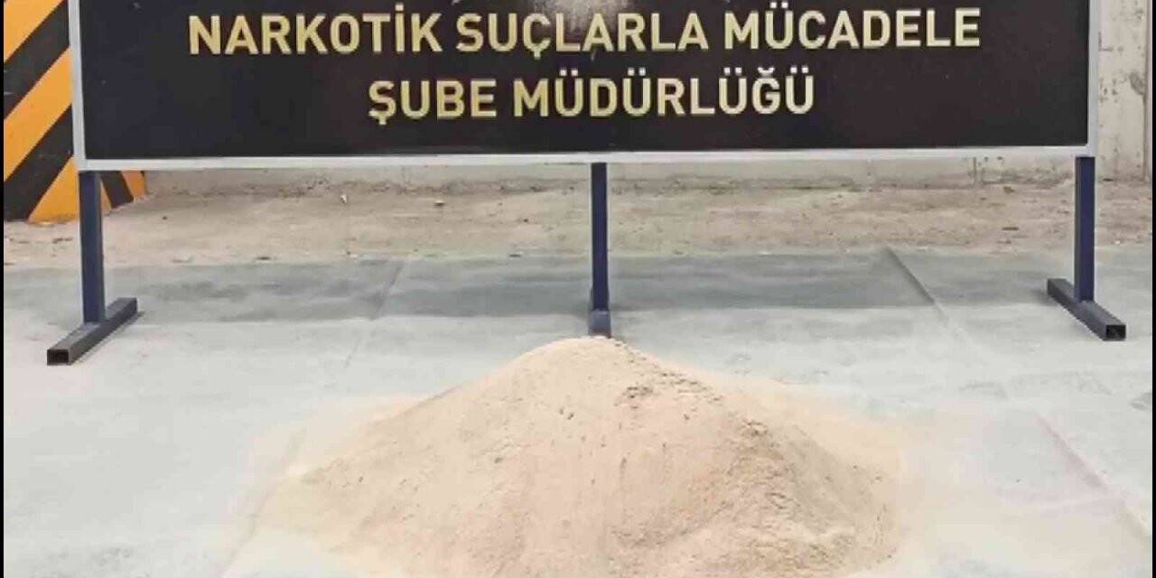 Palet takozlarına zulalanan eroini Millov buldu