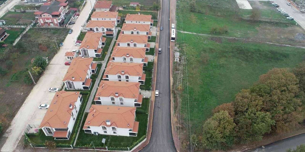 Başiskele’de 2 buçuk yılda 156 kilometrelik yol konfor kazandı