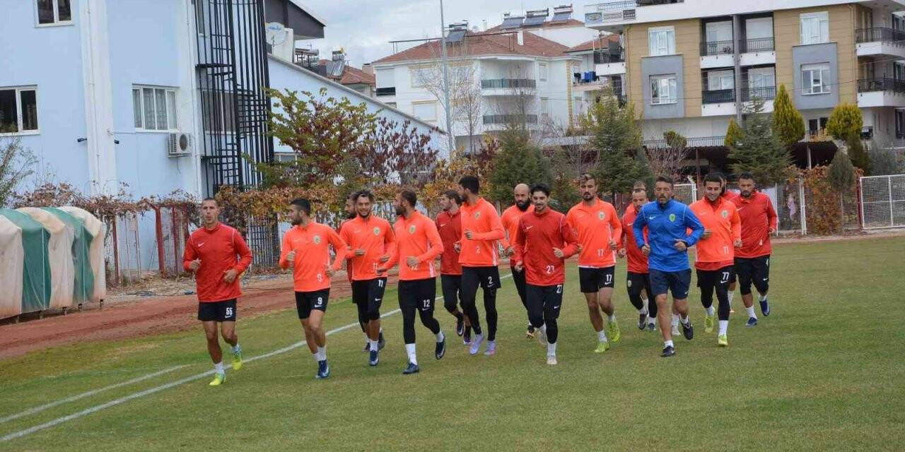 Korkutelispor’da Kepez maçı hazırlıkları devam ediyor
