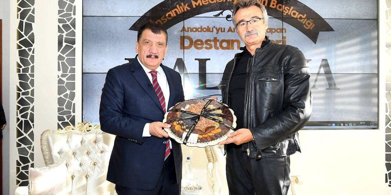 Eski Bakan Tüzmen, Başkan Gürkan’ı ziyaret etti