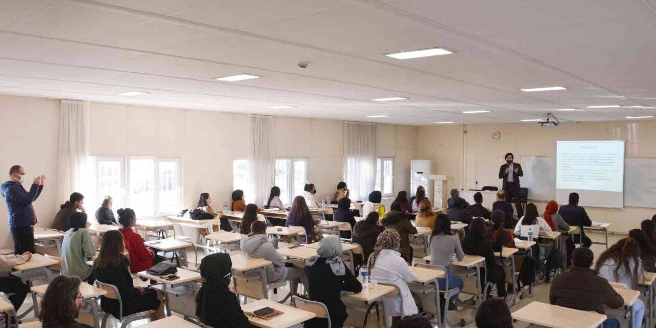 DÜ’de ’Metamfetamin Kullanımı ve Karşılaşılabilecek Adli Durumlar’ konferansı