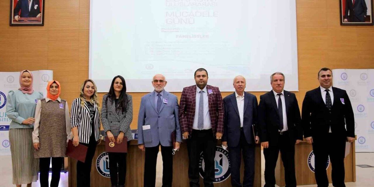 Bayburt Üniversitesinde ‘Kadına Şiddetle Mücadele’ konulu panel düzenlendi
