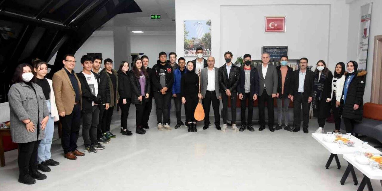 Gençler kitap fuarı istedi, Başkan Aydın sözünü verdi