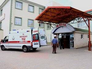 TRAKTÖRDEN DÜŞEREK YARALANDI