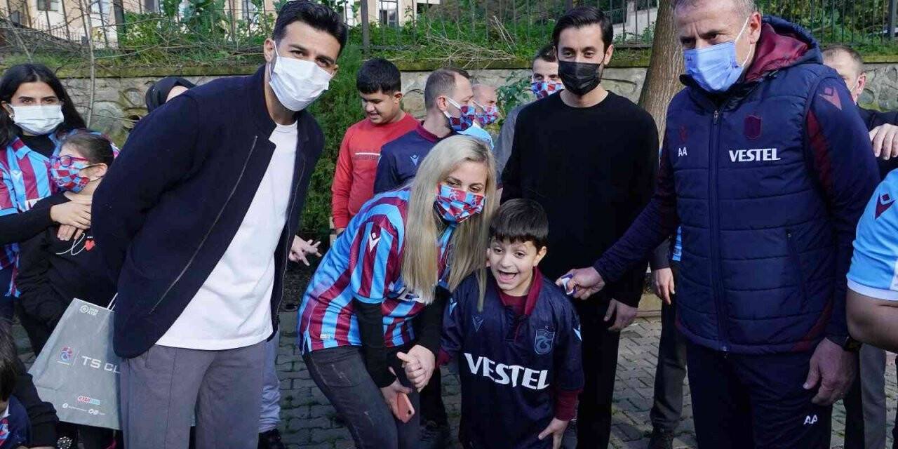 Trabzonspor’dan özel çocuklara anlamlı ziyaret