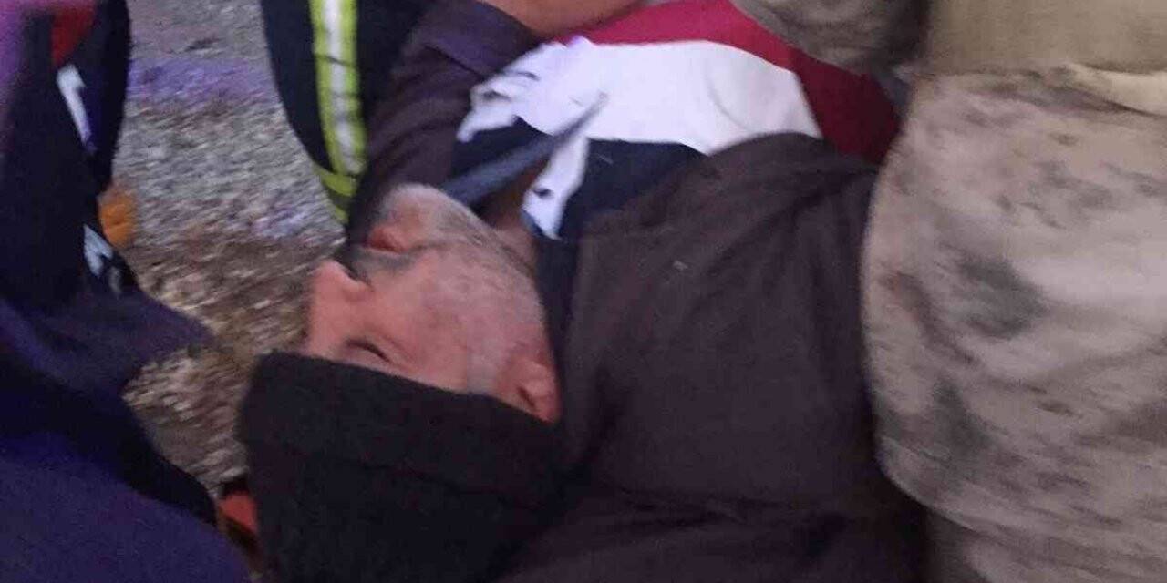 Tır devrildi: 1 yaralı