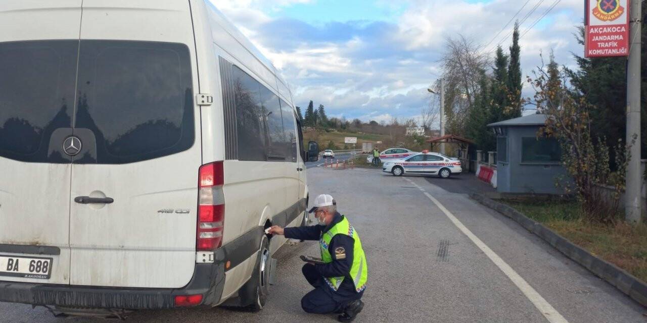 Kış lastiği takmayan cezayı yedi