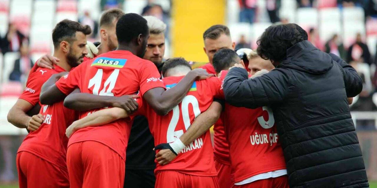 Sivasspor’da 2 isim ceza sınırında