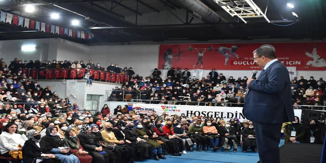 Hayati İnanç Düzcelilerle buluştu