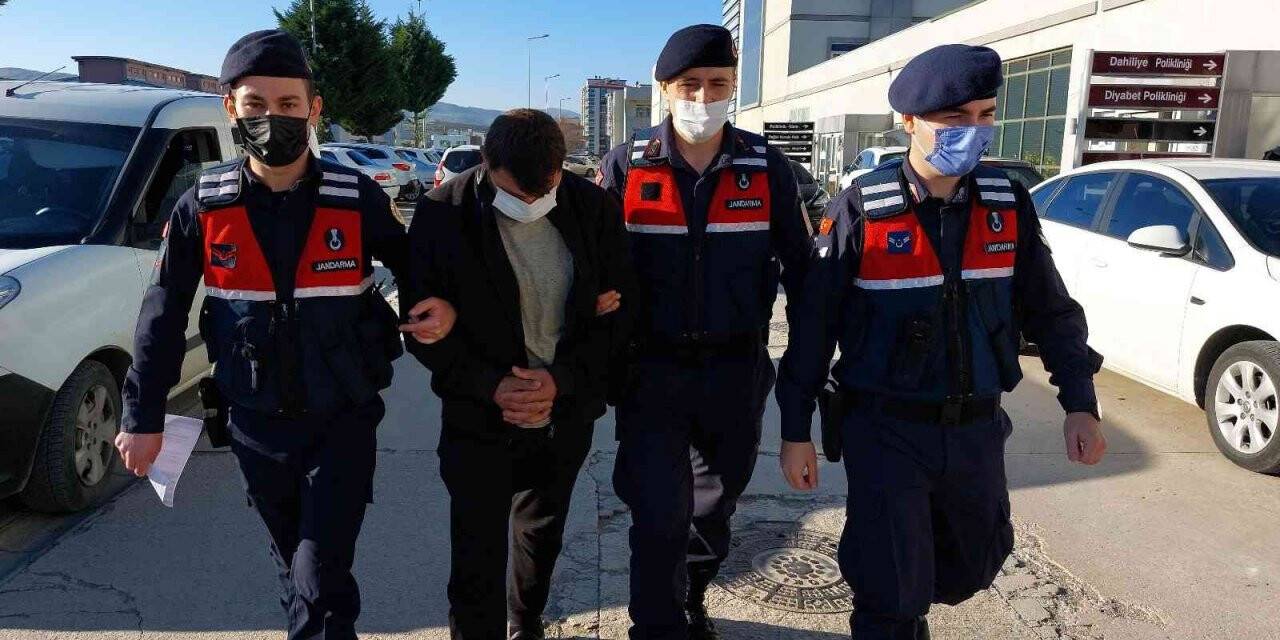 Narkotik köpeğinin evinin çatısında uyuşturucu bulduğu şahıs tutuklandı