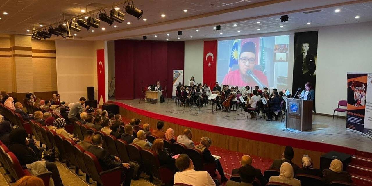 AÜ Uluslararası Araştırma Konferansı’na 22 farklı ülkeden katılım