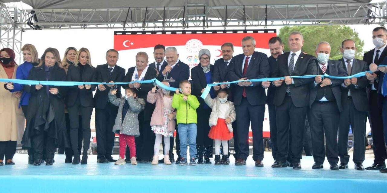 Binali Yıldırım, anaokulu açtı, engellilere müjde verdi