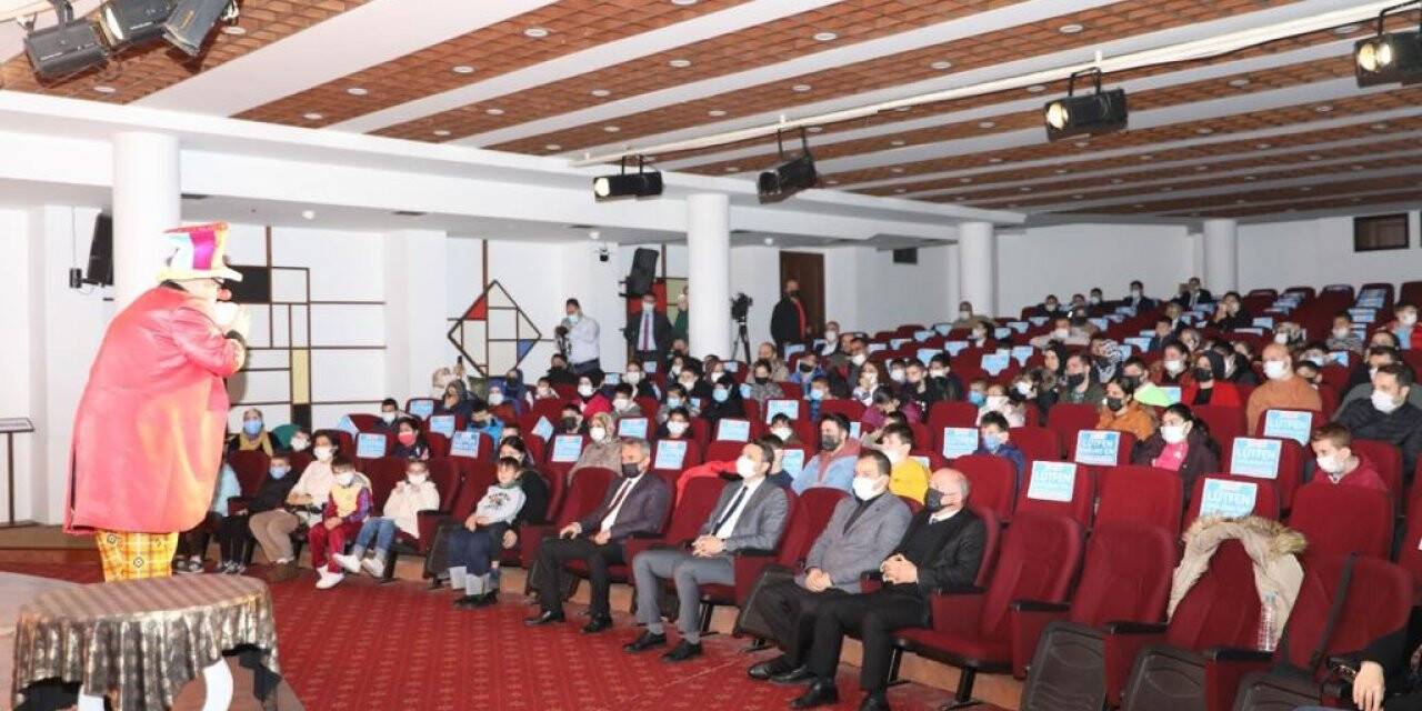 Akçaabat’ta özel bireylere özel tiyatro