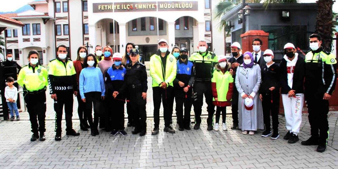 Engelli öğrenciler bir günlüğüne polis oldu