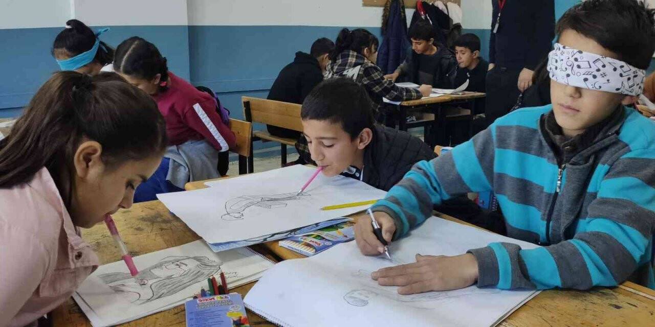 Engellileri daha iyi anlamak için enpati yaptılar