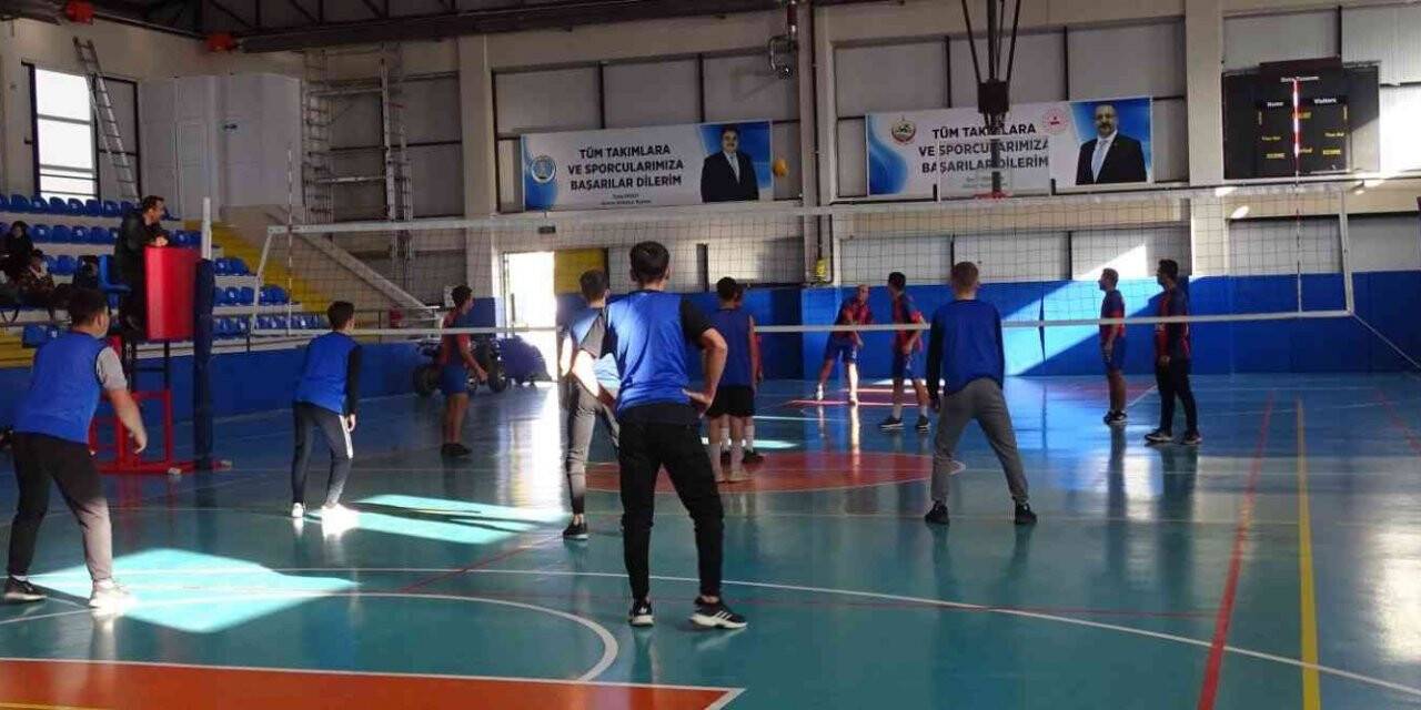 Havran’da Liseler Arası Voleybol Turnuvası