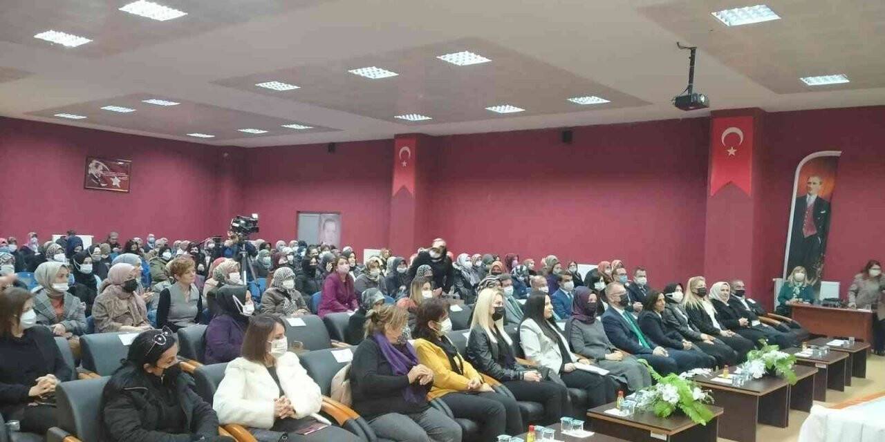 AK Parti Kütahya İl Kadın Kolları’ndan “Kadın Emeği, Türkiye’nin İstikbali” programı