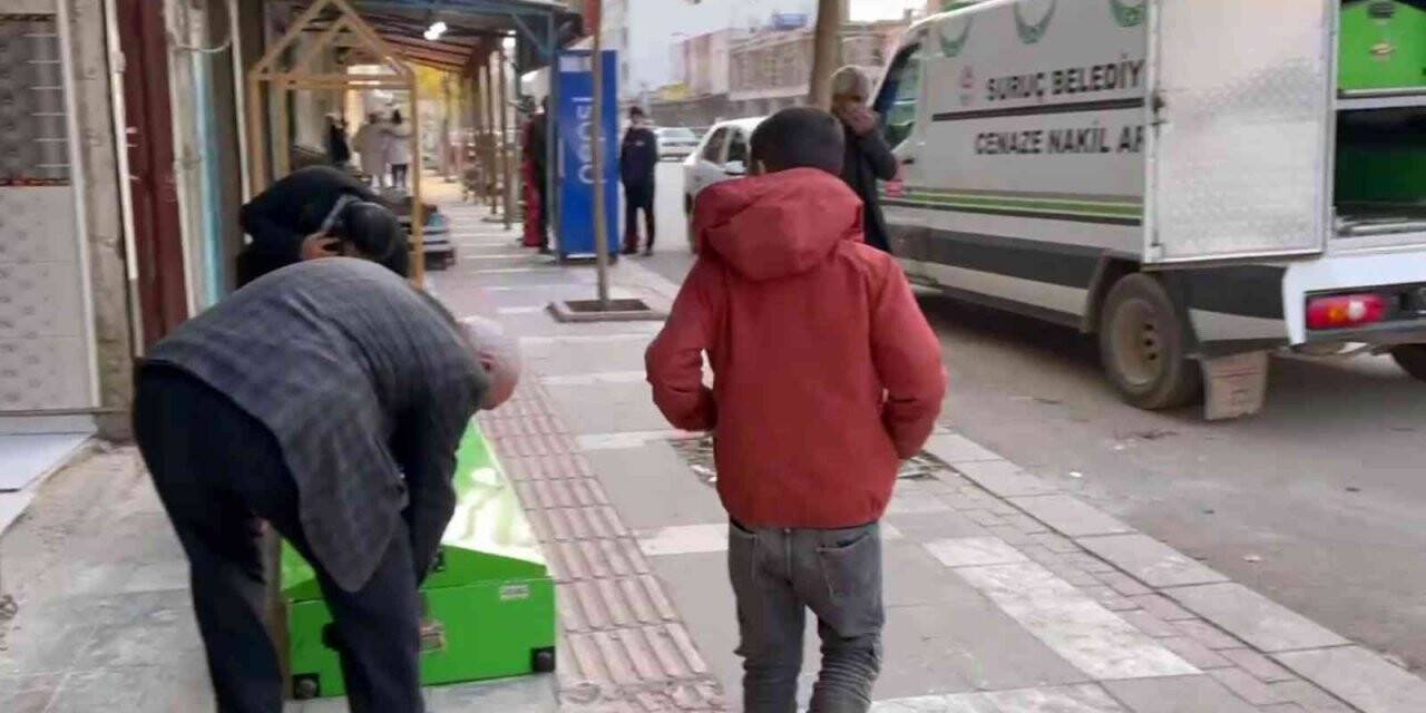 Yalnız yaşayan adam banyoda ölü bulundu