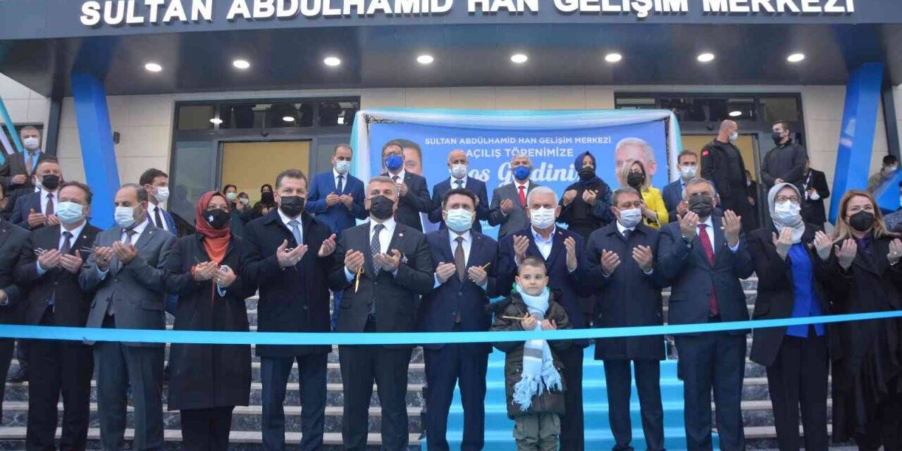 Altıeylül’de Sultan Abdülhamid Han Gelişim Merkezi hizmete açıldı