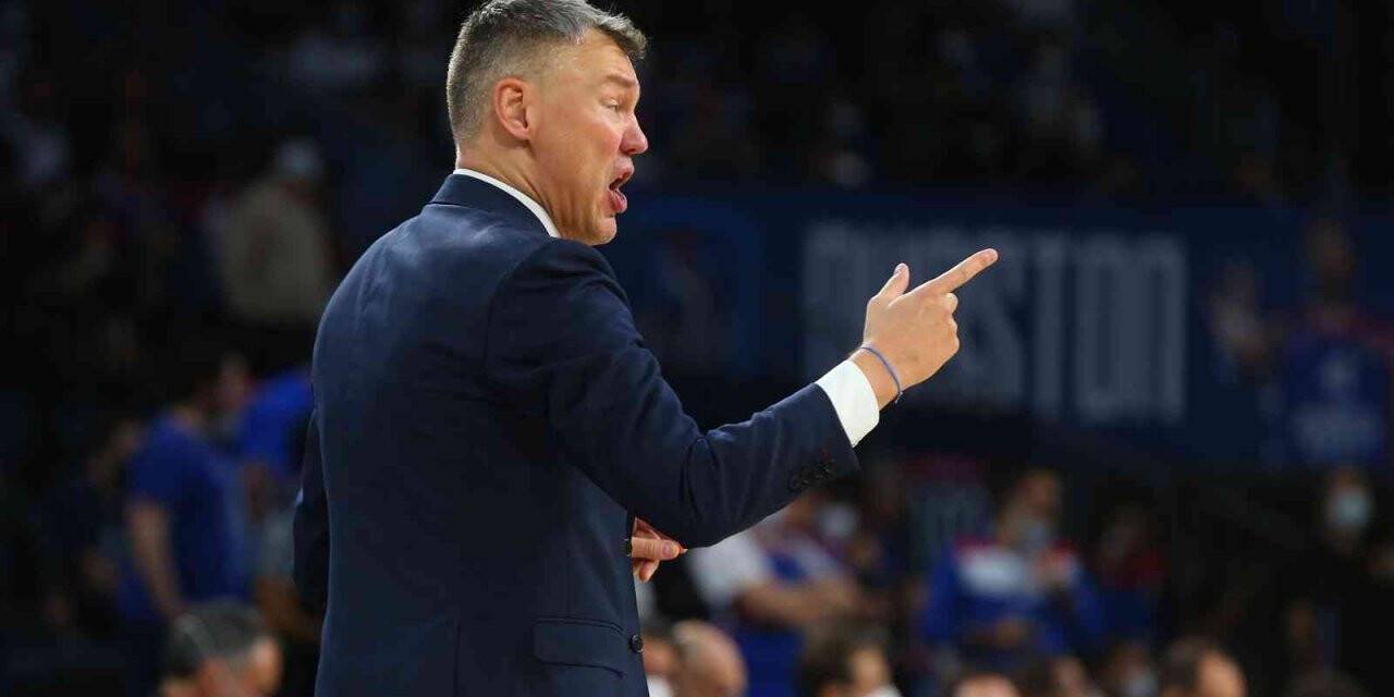 THY Euroleague: Anadolu Efes: 93 - Barcelona: 95