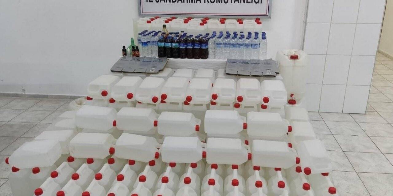 Manisa’da yaklaşık 2 ton kaçak içki ele geçirildi