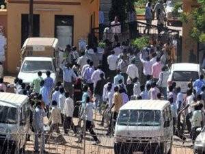 Üniversitede Eğitime Ara Verildi