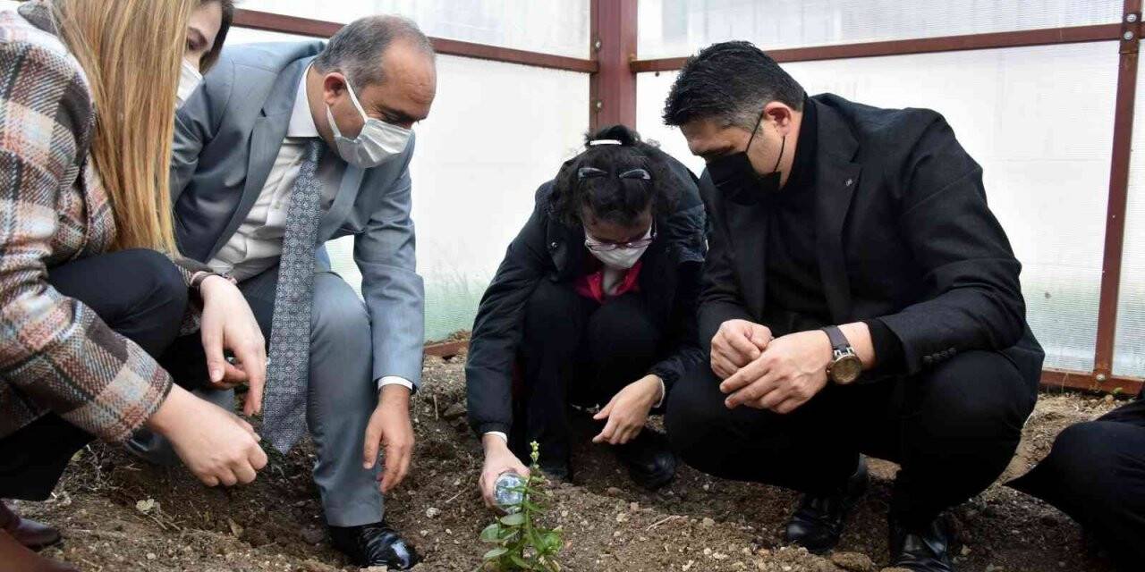Aliağa’da ‘Okul Bahçemi Paylaşıyorum’ etkinliği