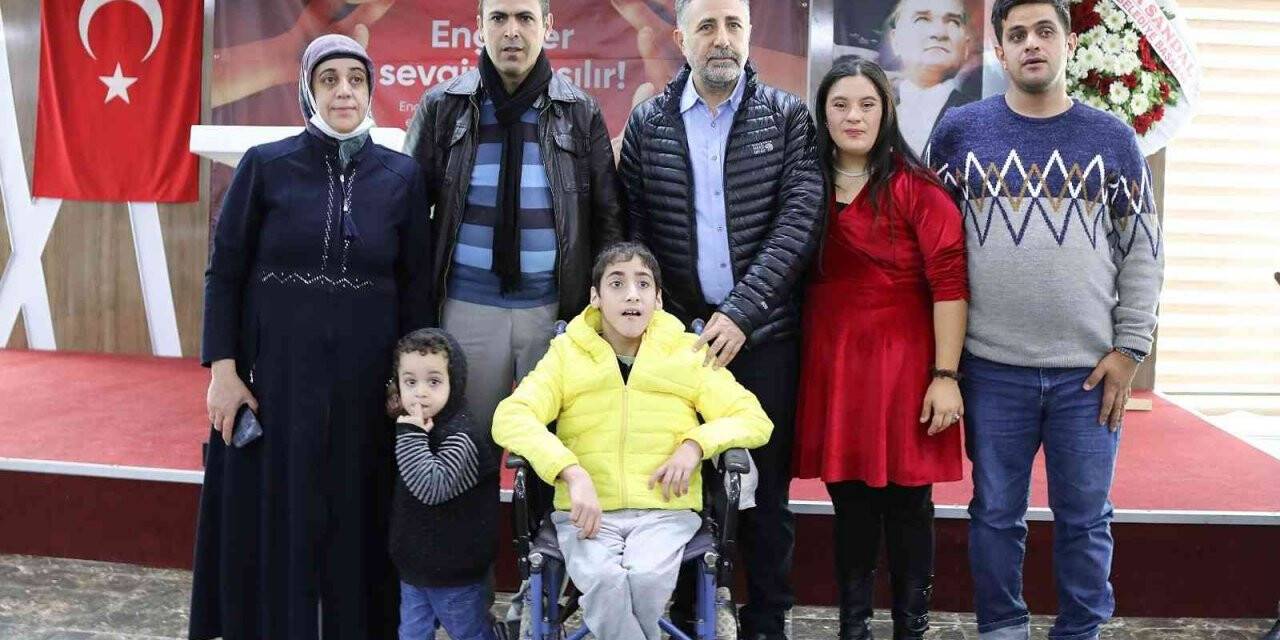 Başkan Sandal: “Asla yalnız değilsiniz”