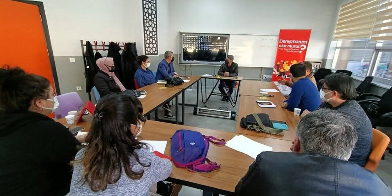 Danışmanım olur musun? eğitimleri devam ediyor
