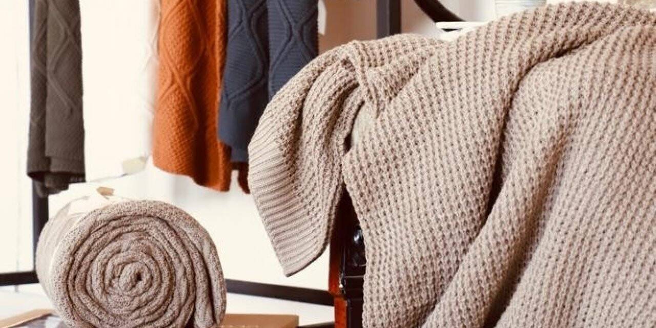 Yüzde 100 pamuk örgü battaniye ile kış terapisi