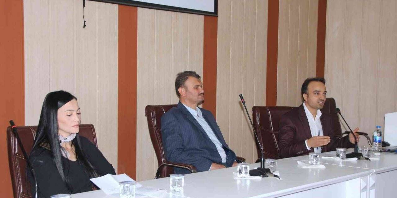 Üniversitede “Engel Olma Farkında Ol” başlıklı söyleşi gerçekleştirildi